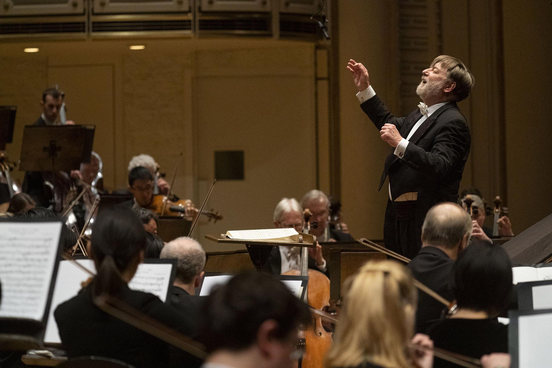 Sir Andrew Davis leads the Chicago Symphony Orchestra in a program of works by Tippett and Beethoven at Symphony Center on Jan. 30, 2020. (Photo credit: Todd Rosenberg)