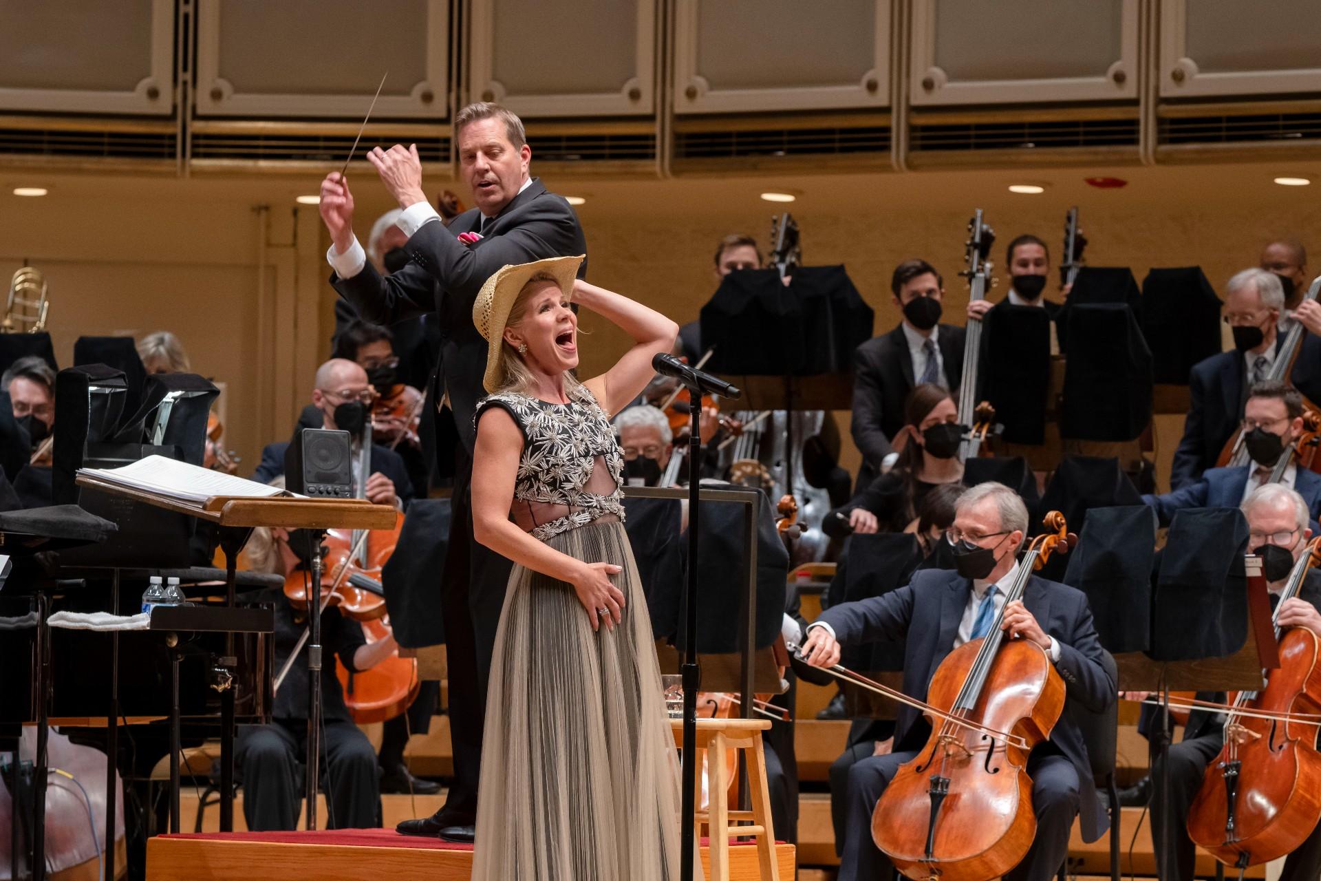  Kelli O’Hara performs with the CSO led by conductor Steve Reineke at 2022 Corporate Night event. (Photo credit: Todd Rosenberg)
