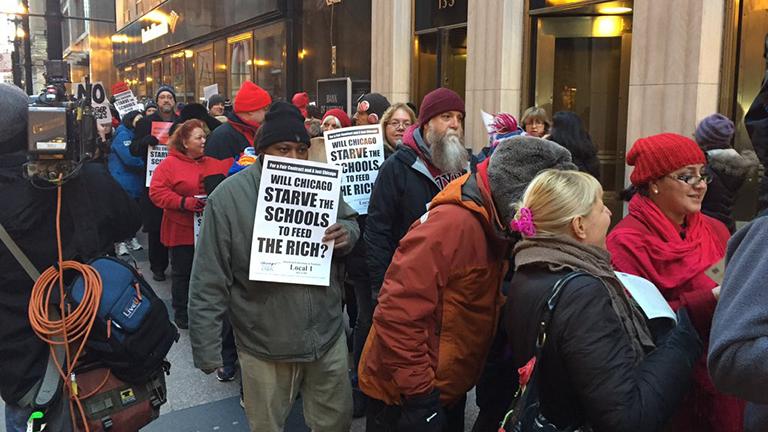 Chicago Teachers Union rally begins in the Loop. (Paris Schutz)