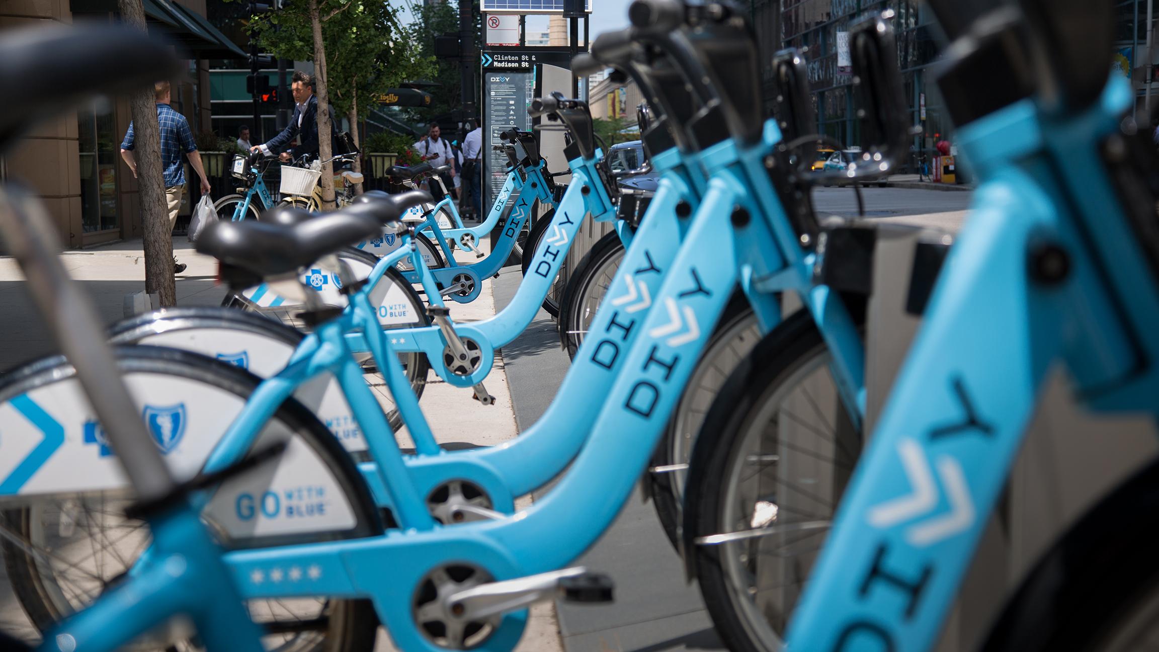 Divvy riders may soon be able to use the Ventra app to pay for bike rentals, thanks to a grant from the Federal Transit Administration. (Tony Webster / Wikimedia Commons)