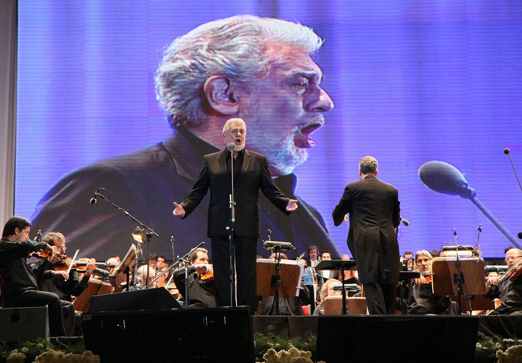 Plácido Domingo sings in Buenos Aires in 2011. (Gobierno de la Ciudad de Buenos Aires / Flickr)