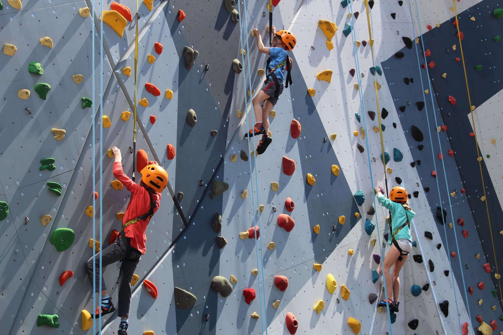 The Climbing Wall at Maggie Daley Park can hold up to 100 climbers at any given time. (Courtesy Chicago Park District)