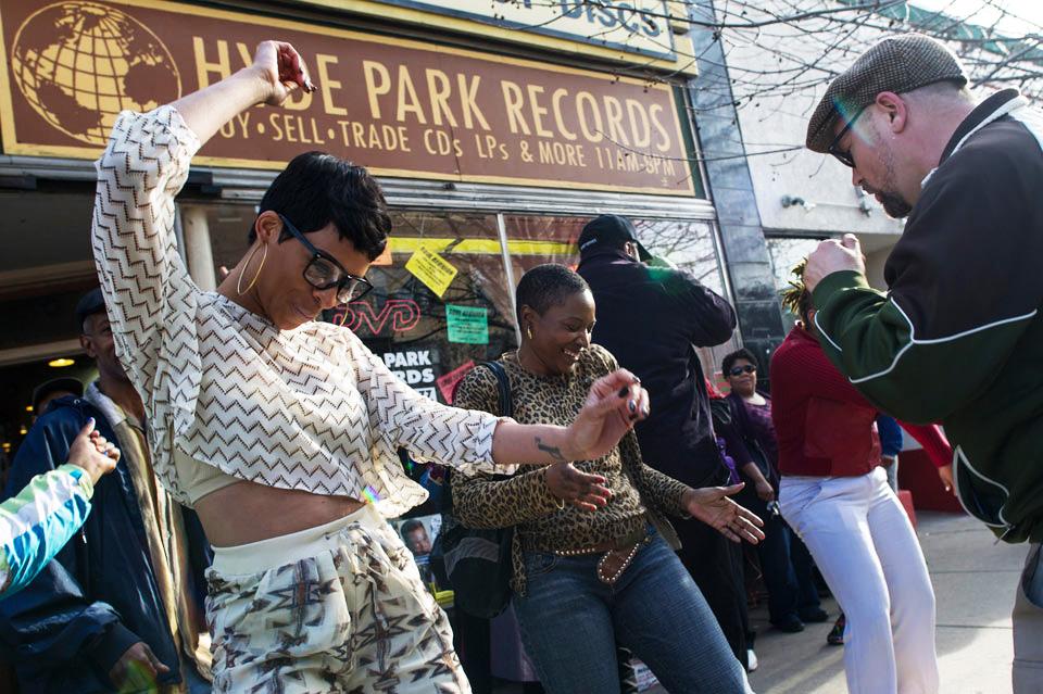 Hyde Park Records patrons and those passing by dance during the Spring 2016 Soul Reunion. (Courtesy of Spring 2017 Soul Reunion)