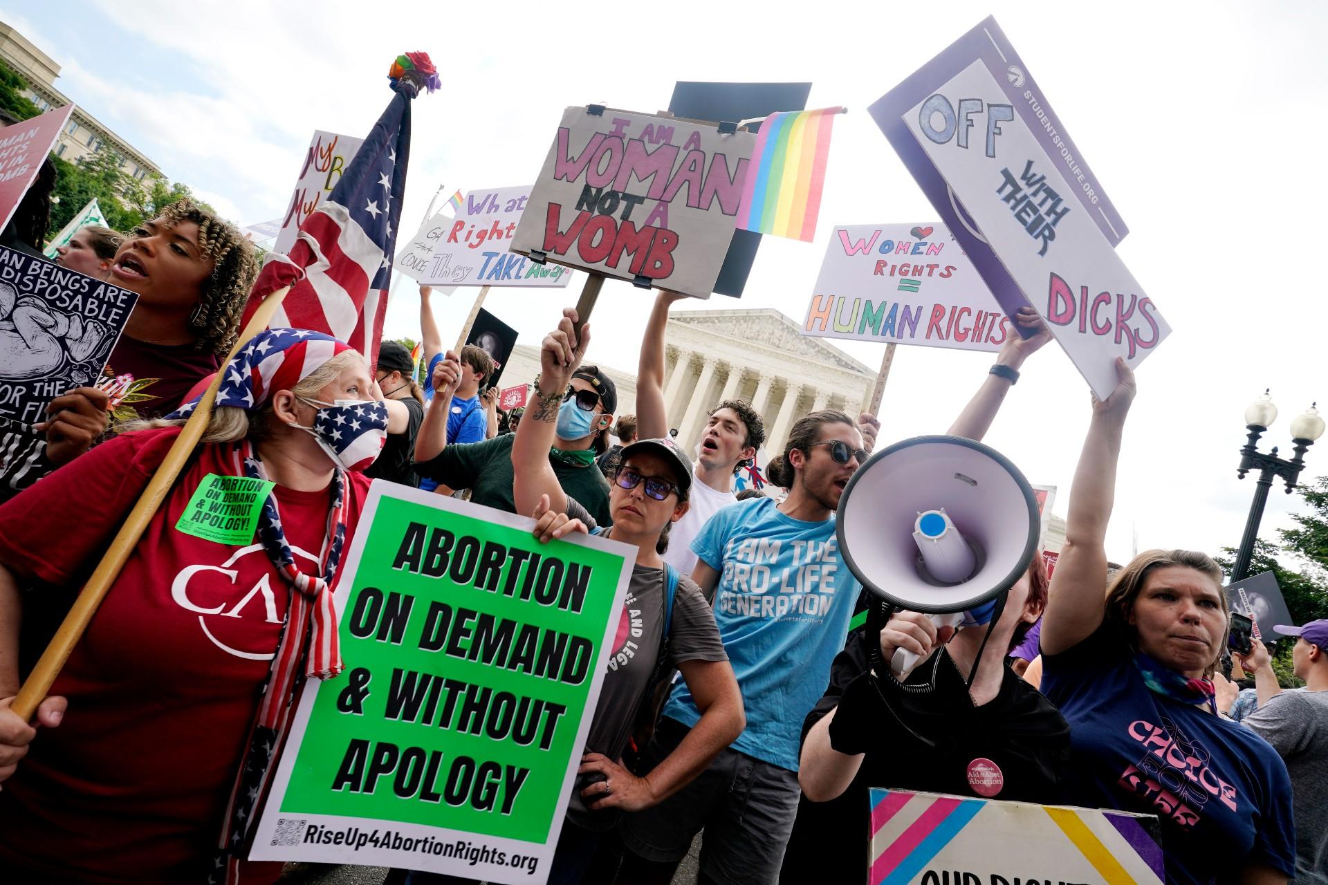 People protest about abortion, Friday, June 24, 2022, outside the Supreme Court in Washington. (AP Photo / Steve Helber)