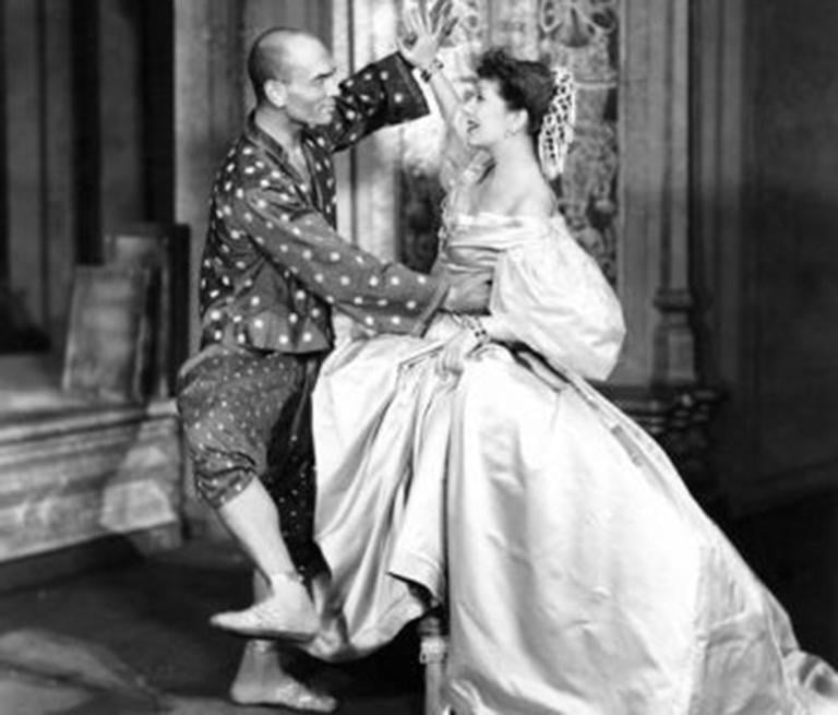 Gertrude Lawrence and Yul Brynner as Anna and the King