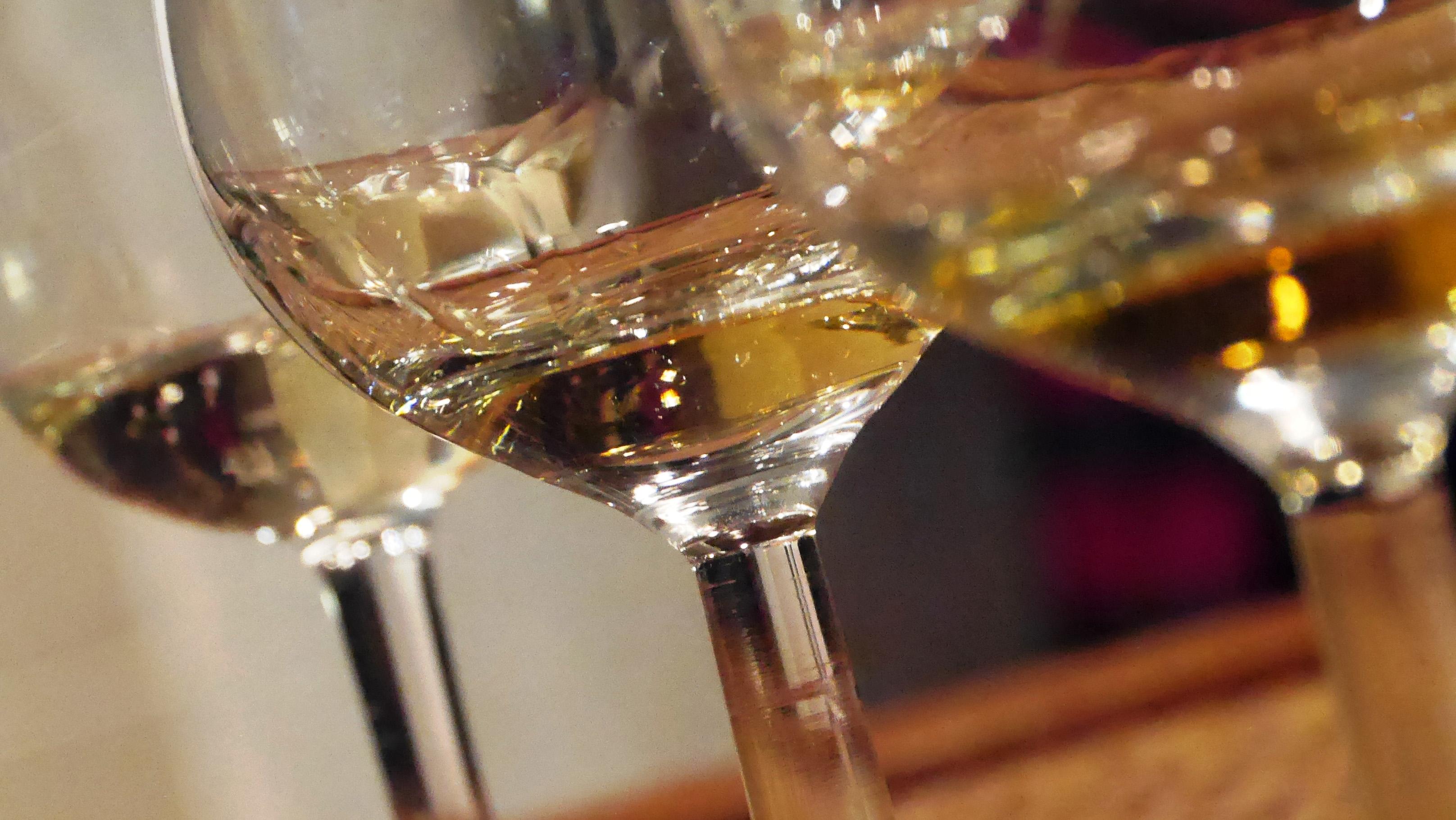 Sample wines from 12 vendors at the inaugural Chicago Wine Fest. (Travel Oriented / Flickr)