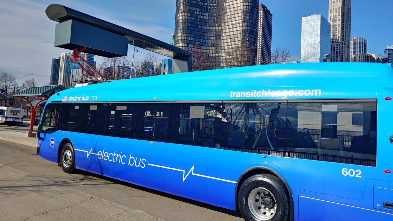 CTA electric bus, at a charging station. (Courtesy of Chicago Transit Authority)