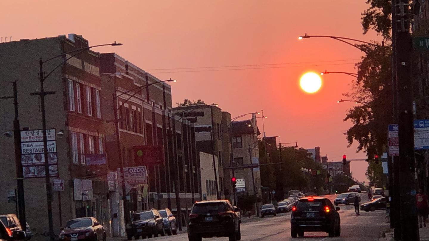 Chicago's east-west streets are the best place to view the fall equinox sunset. (Patty Wetli / WTTW)