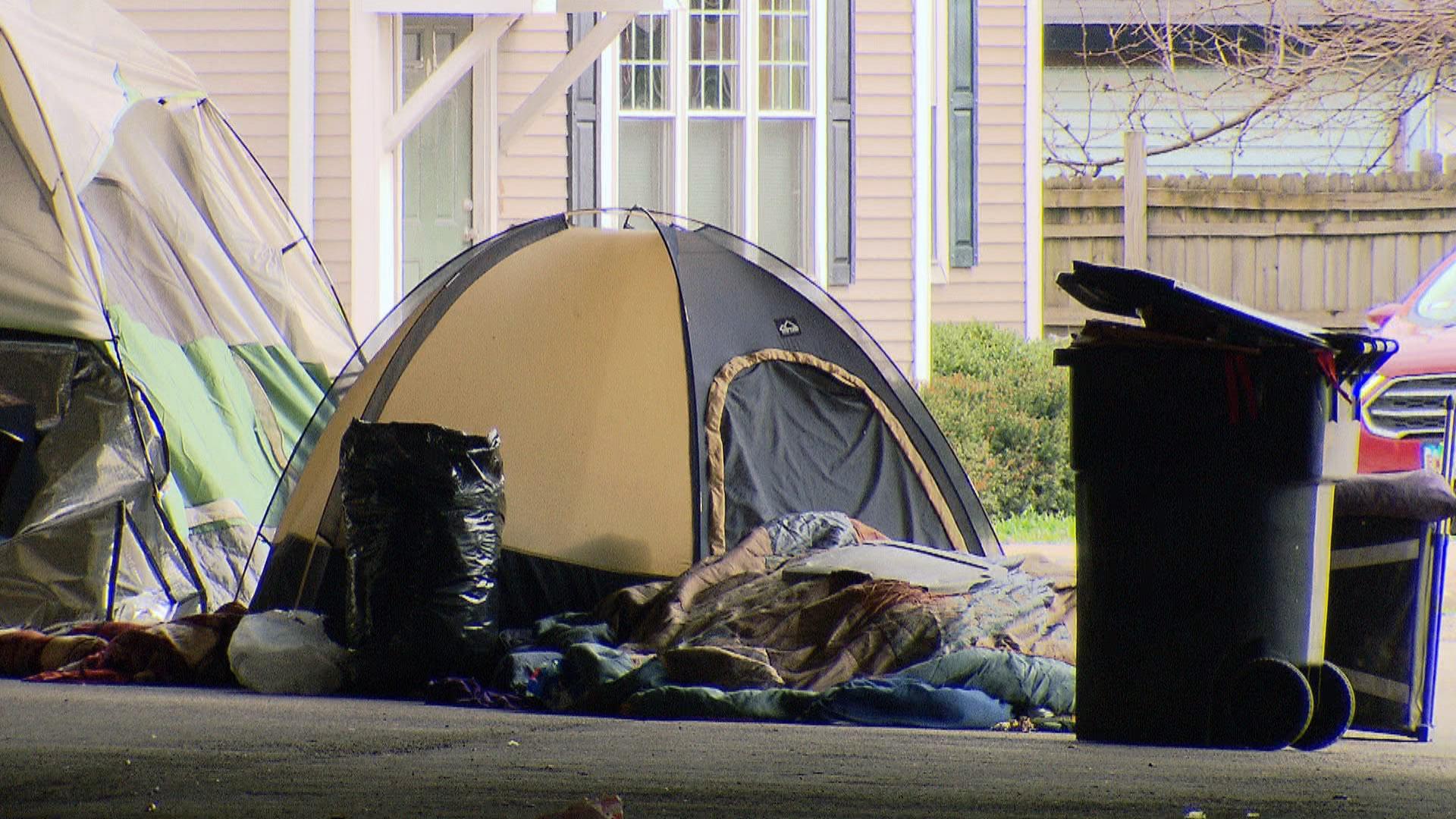 A homeless encampment in Chicago. (WTTW News)