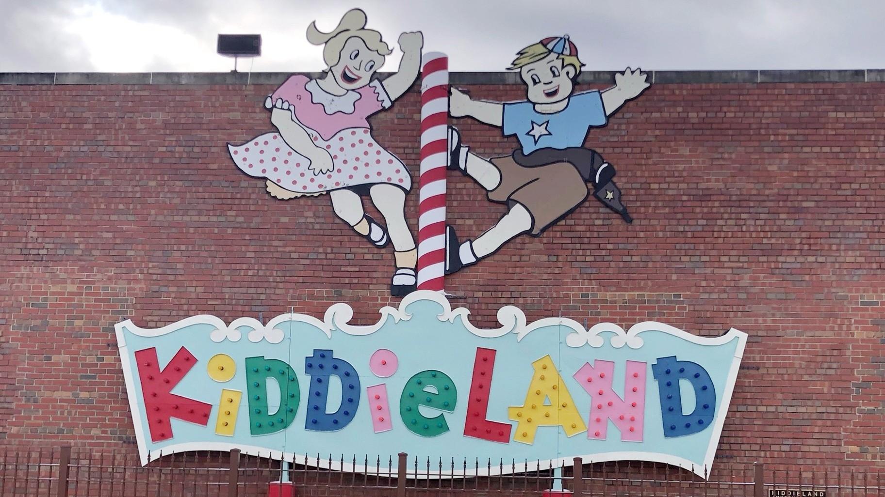 The Kiddieland Amusement Park sign at the Melrose Park Public Library, 801 N. Broadway in Melrose Park. (Marc Vitali / WTTW News)