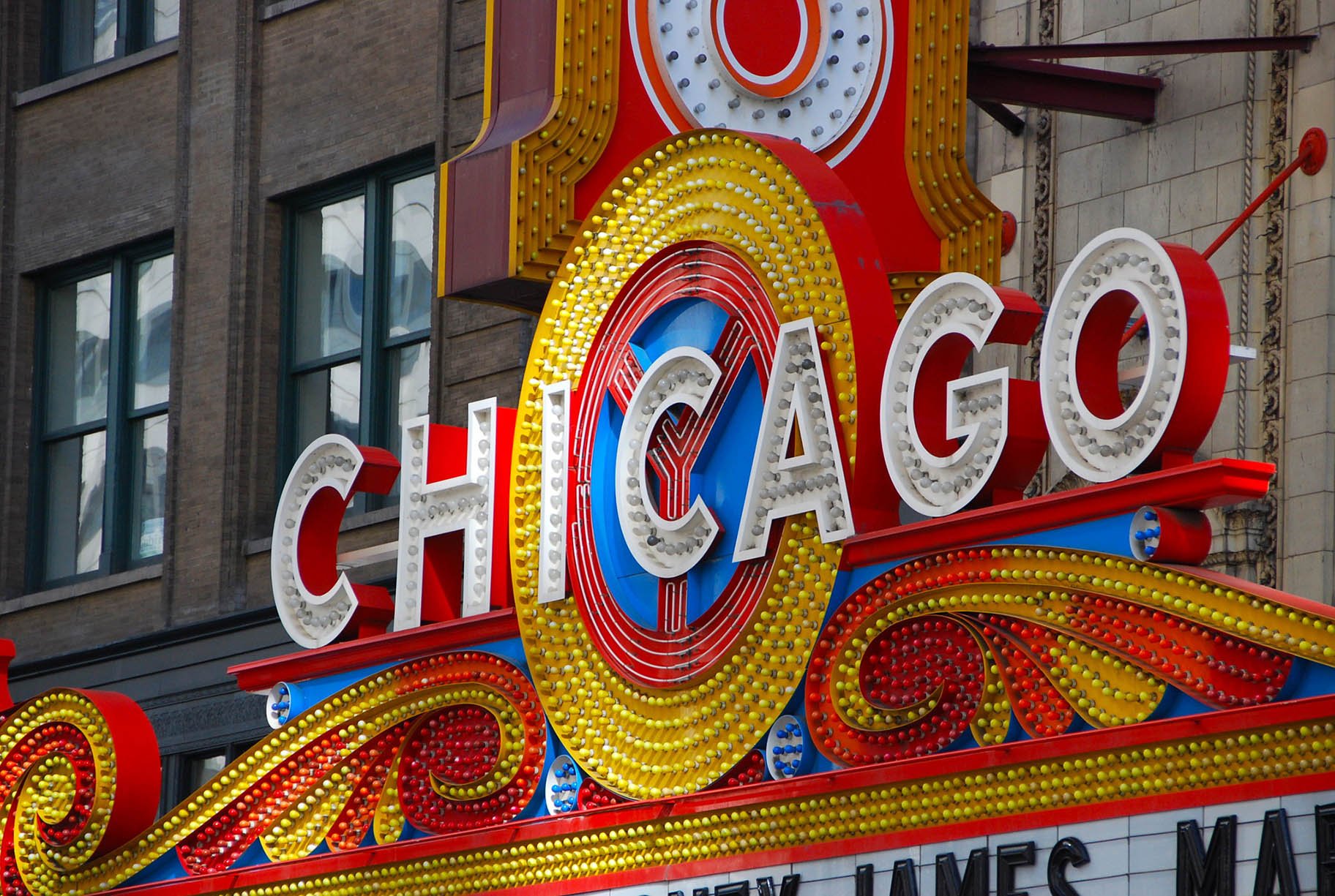 Chicago Theatre marquee (Adam Fagen / Flickr)