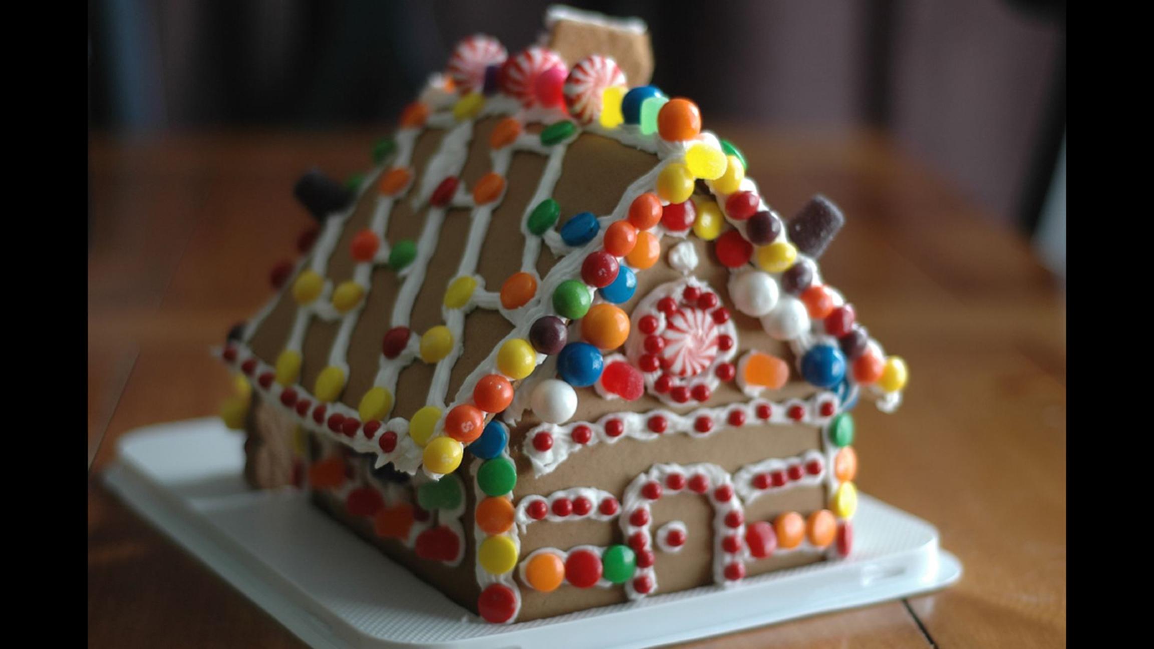 House party: Indulge your sweet side with gingerbread house-decorating events. (Carrie Stephens / Flickr)