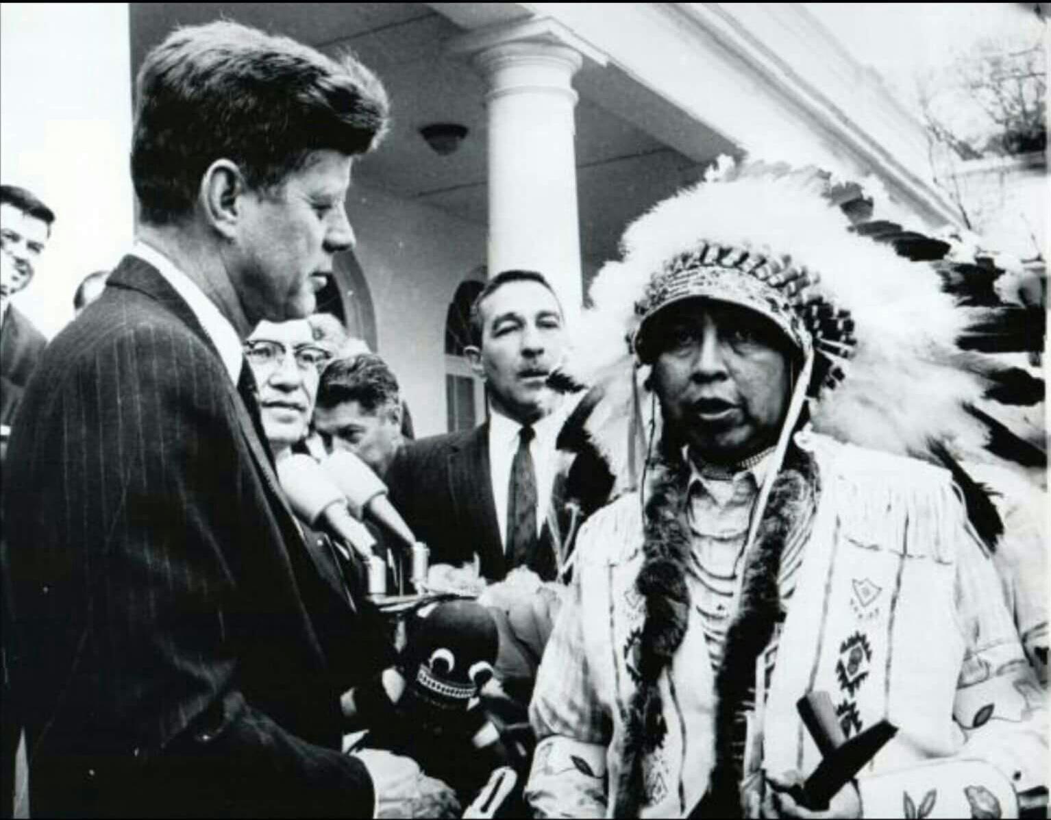 Edison Real Bird, a chairman of the Crow Tribe, meets with President John J. Kennedy during a 1962 event at the White House. (Courtesy Karis Jackson)