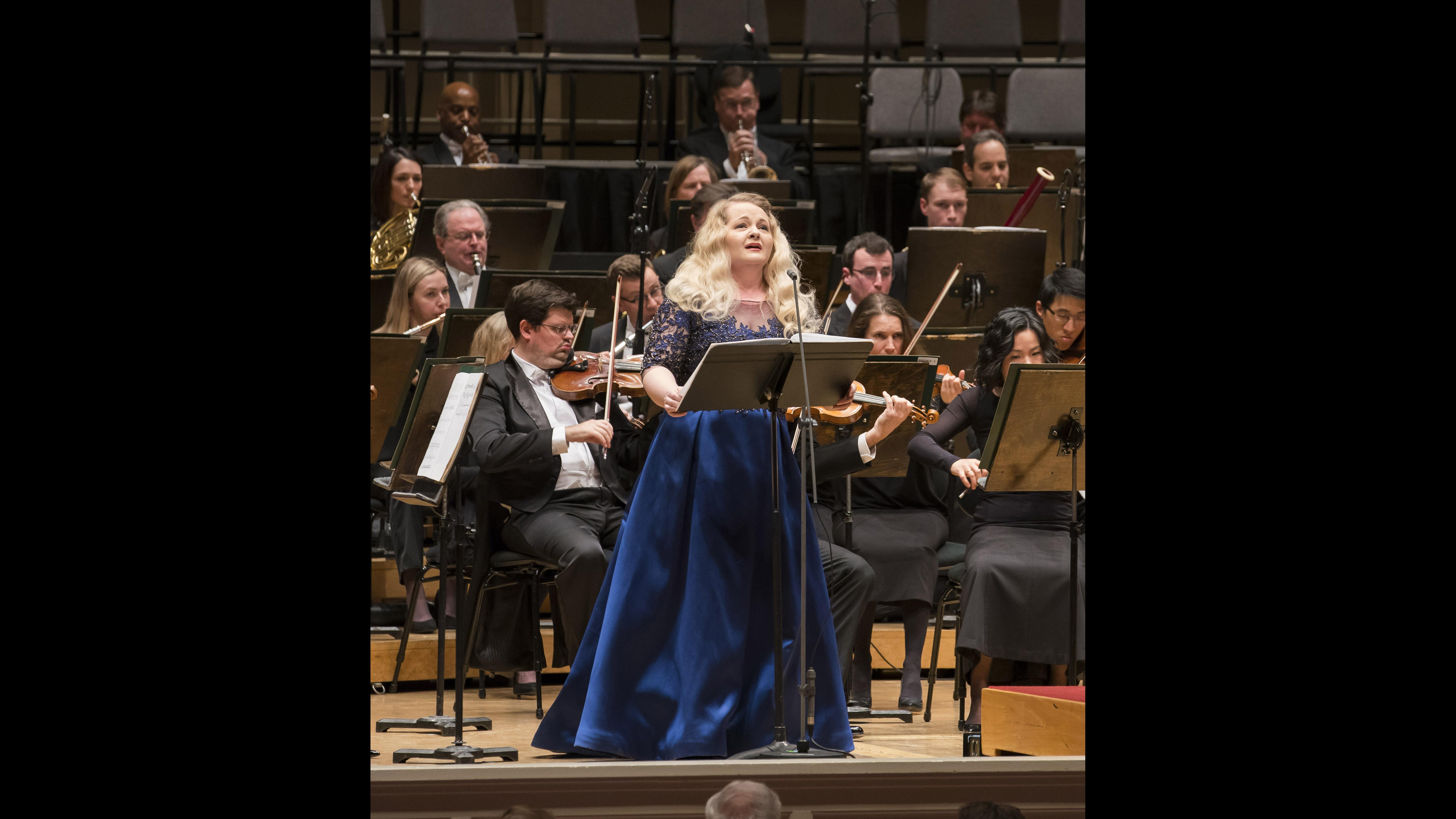 Mezzo-soprano Elizabeth DeShong in the world premiere of “Three Lisel Mueller Settings” by Max Raimi. (Credit: Todd Rosenberg)