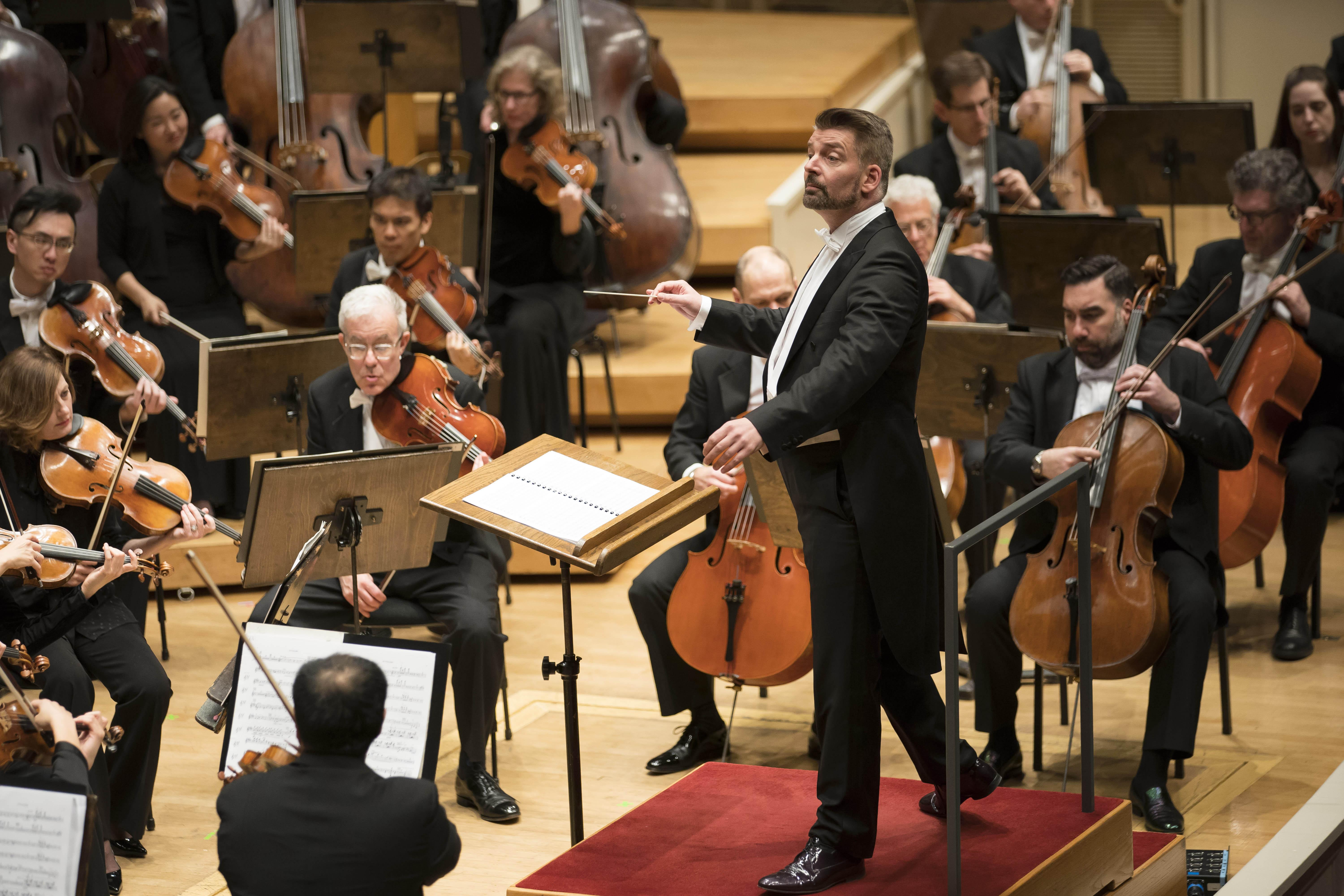 Guest conductor Matthias Pintscher leads the CSO in Ravel’s orchestration of Debussy’s “Saraband and Danse.” (Photo © Todd Rosenberg)