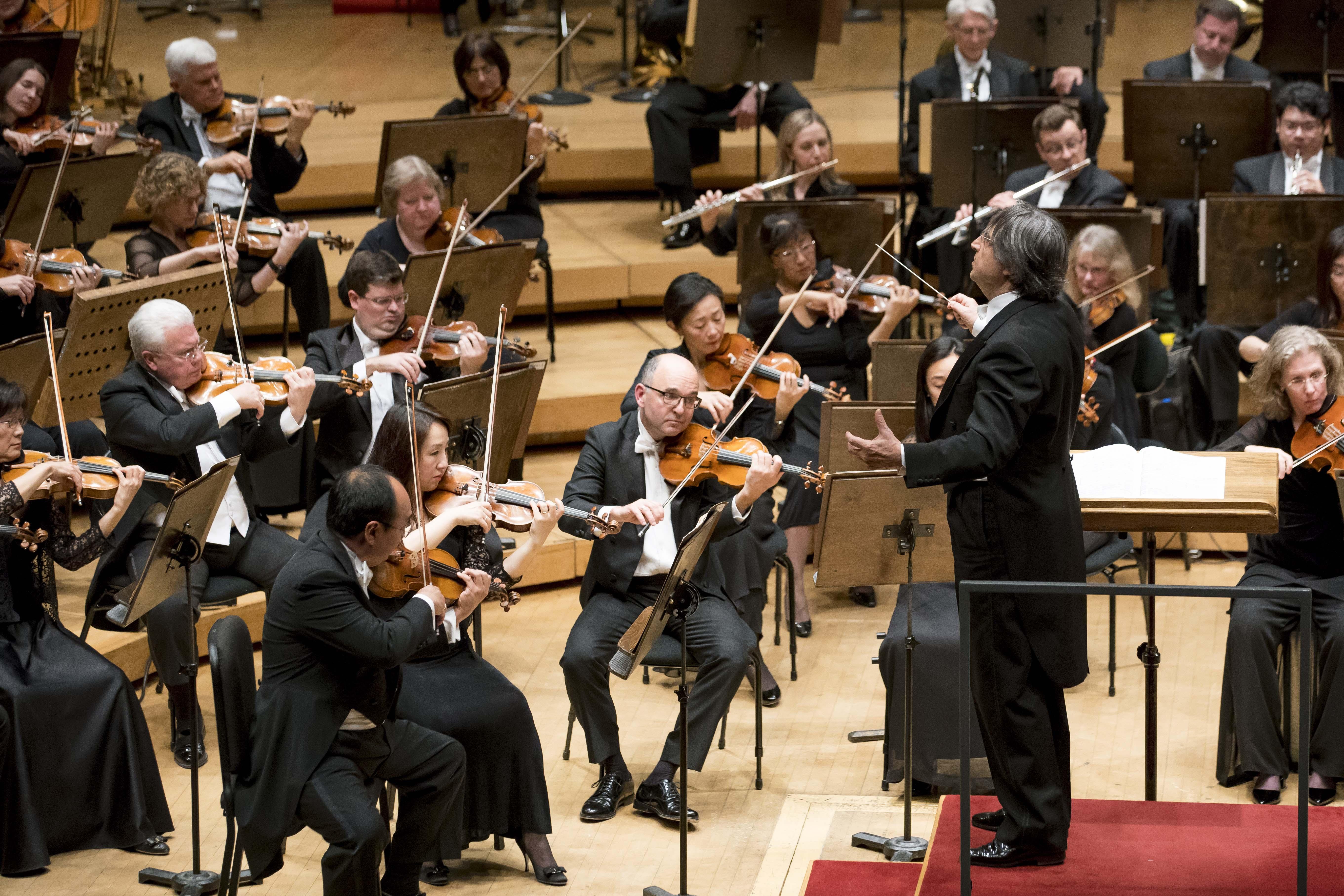 Zell Music Director Riccardo Muti leads the CSO in Dvořák’s Symphony No. 9 (From the New World). (Photo © Todd Rosenberg)