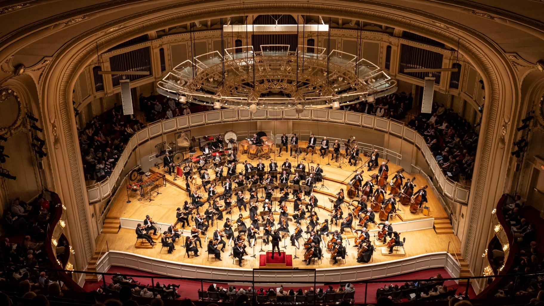 Conductor Klaus Mäkelä leads the Chicago Symphony Orchestra in a performance of Mahler’s “Symphony No. 5.” (Todd Rosenberg)