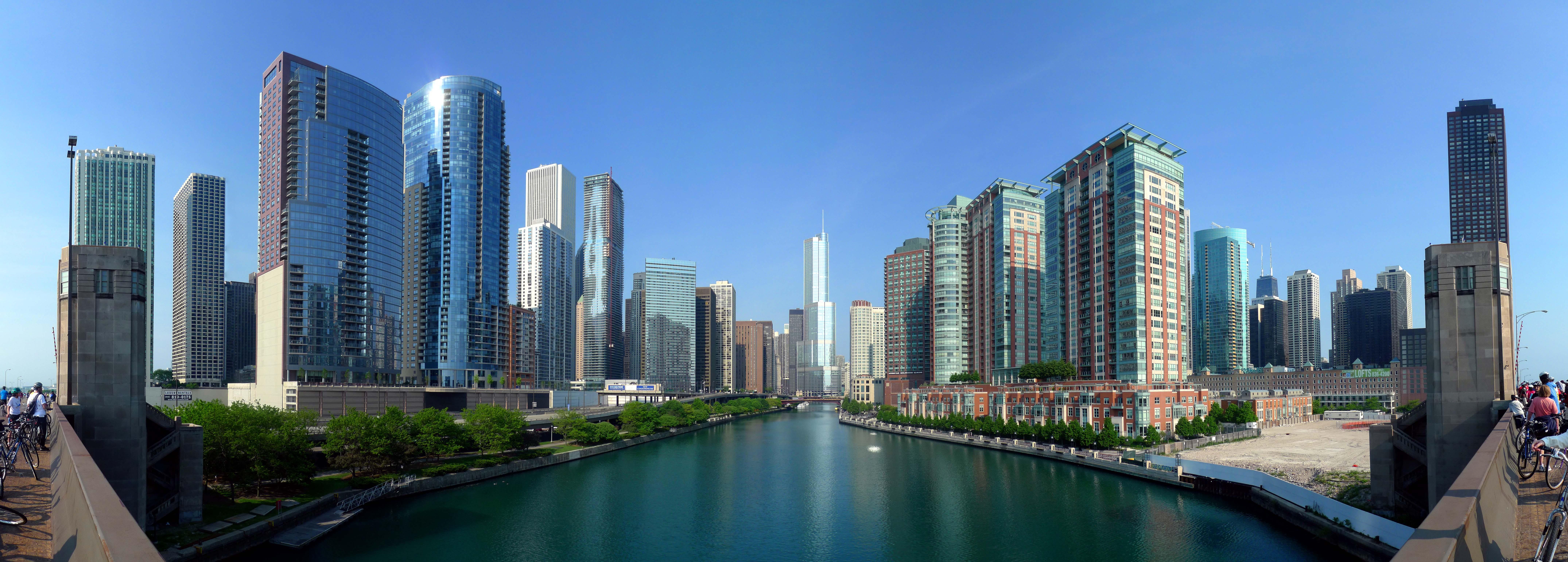 A panoramic view of the Chicago River from Lake Shore Drive, with Trump Tower at its center. (David B. Gleason / Flickr)
