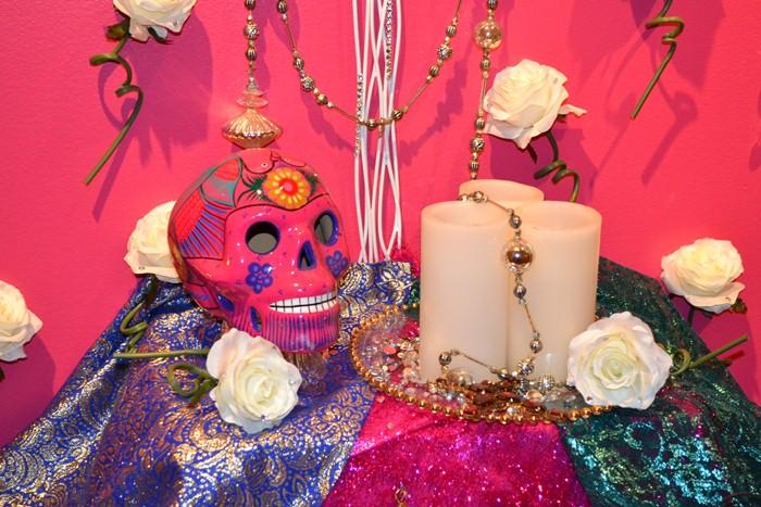 “The Queen of Tejan” by Al Rendon and Henry M. DeLeon at the 2015 Dia de los Muertos exhibition at the National Museum of Mexican Art. (Sean Keenehan / Chicago Tonight)