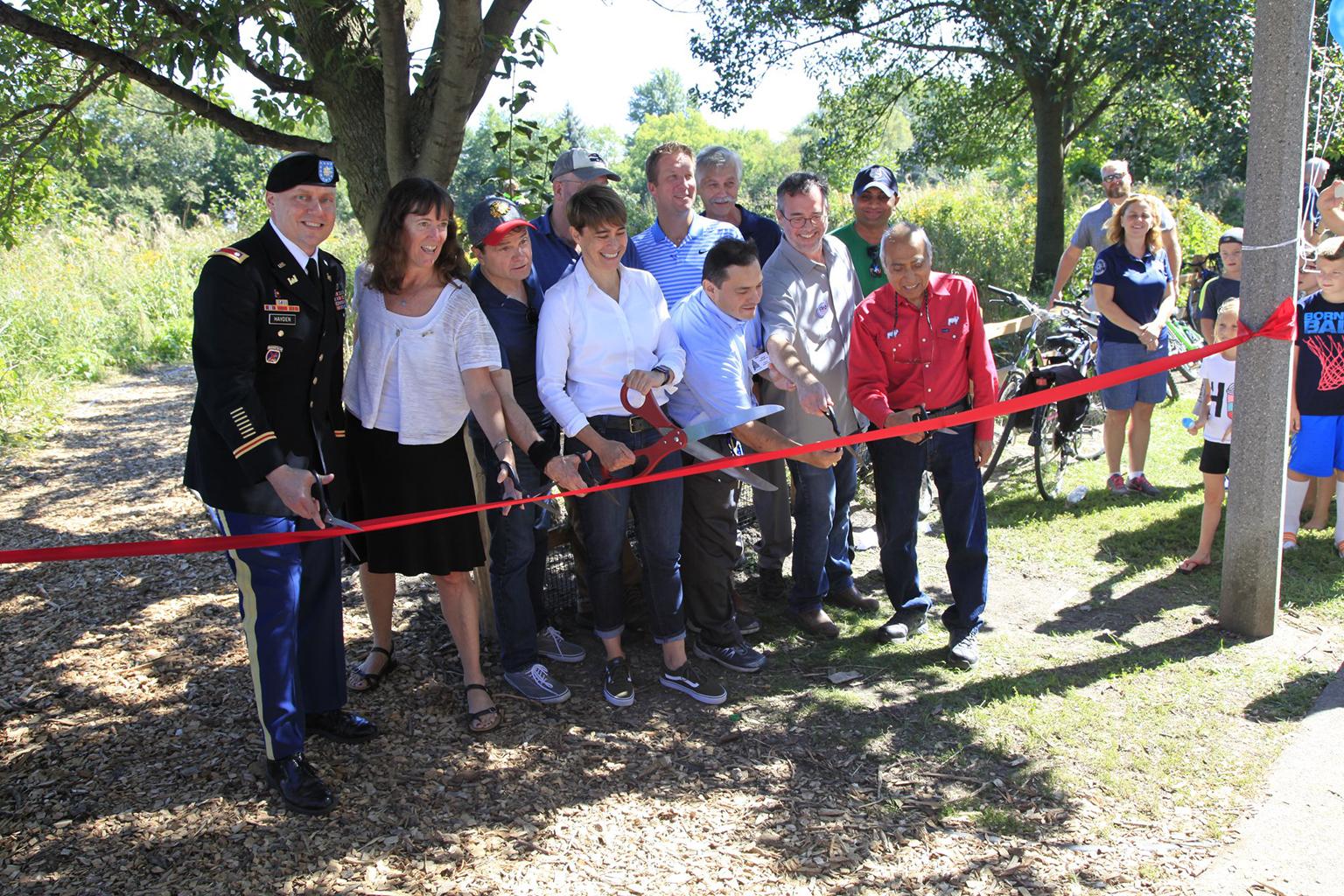 Federal and local officials celebrate the opening of the restored riverfront at Horner Park on Sept. 15, 2018. (Courtesy U.S. Army Corps of Engineers)