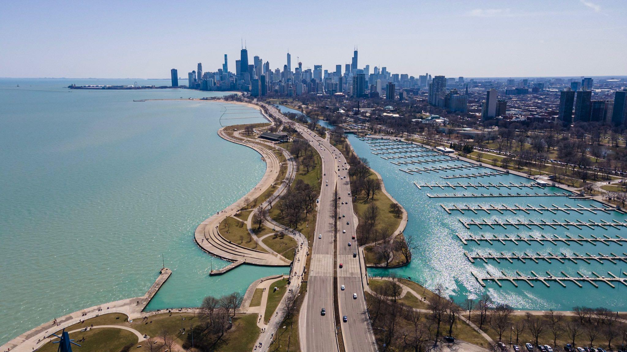 North DuSable Lake Shore Drive, already more highway than pastoral boulevard. (Preservation Chicago / Eric Allix Rogers)