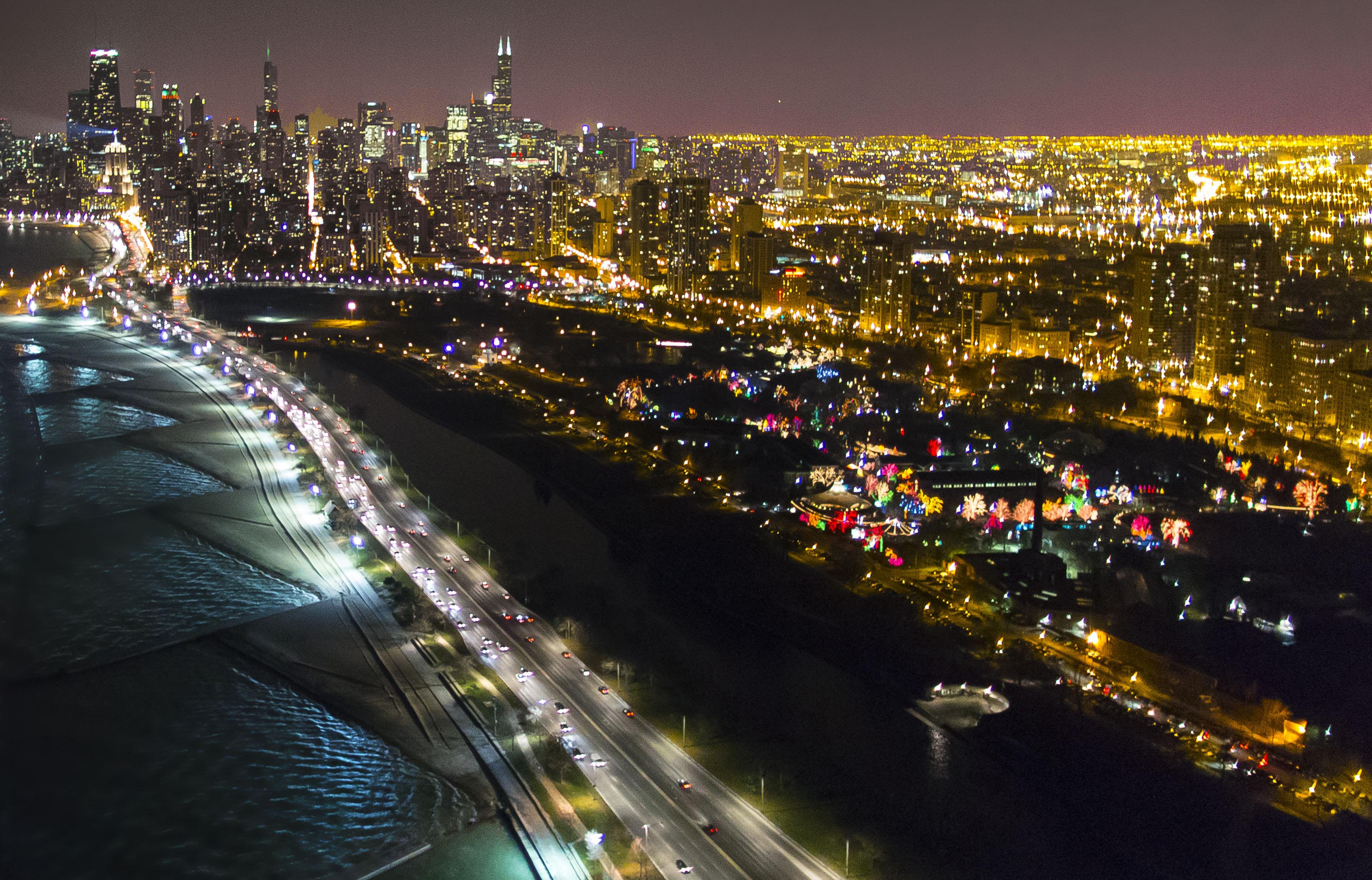Fly over the city for illuminating views. (Courtesy Chicago Helicopter Experience)