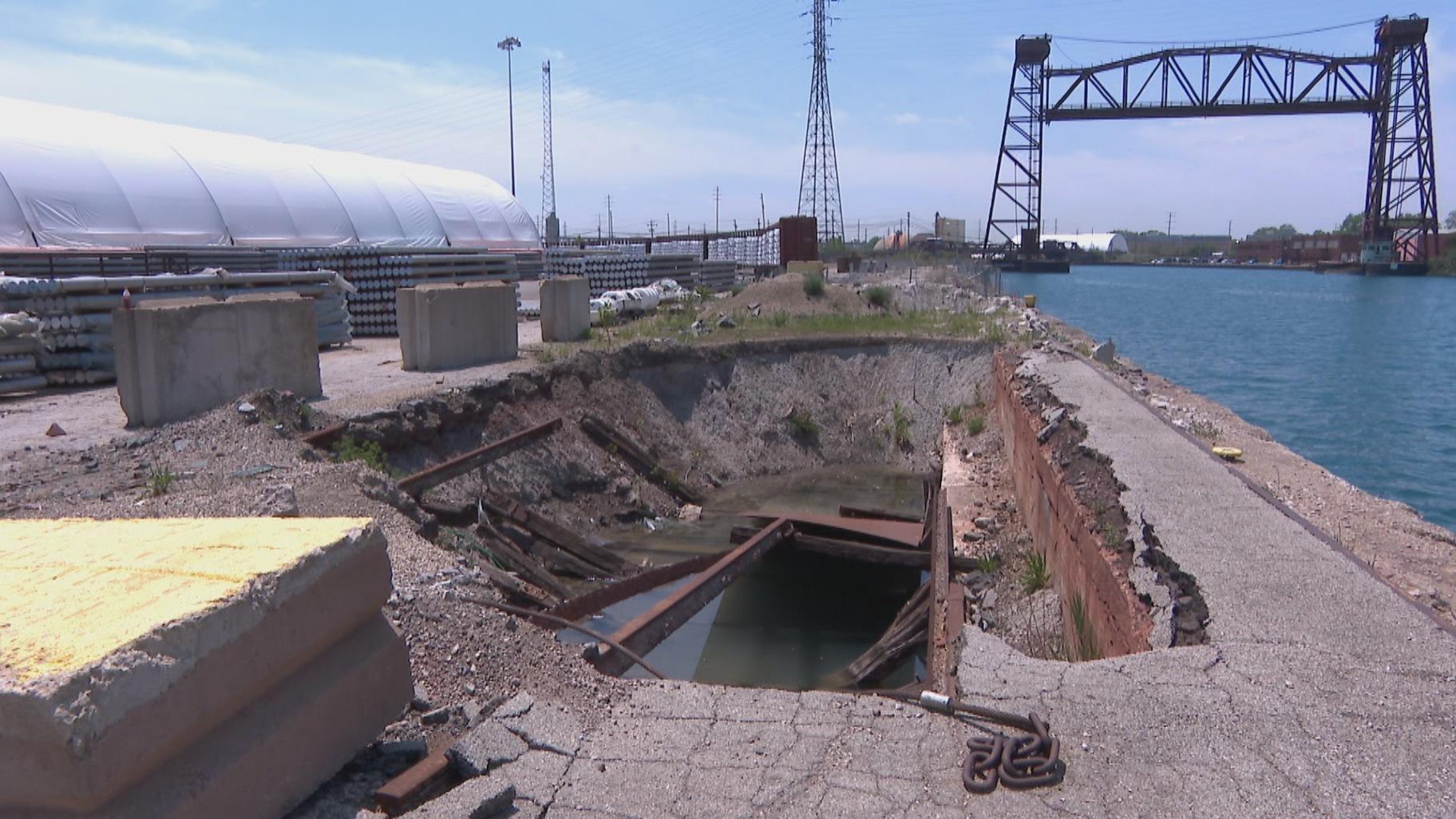 Illinois International Port District leaders are asking for funding to bring the port’s infrastructure back into shape. (WTTW News)